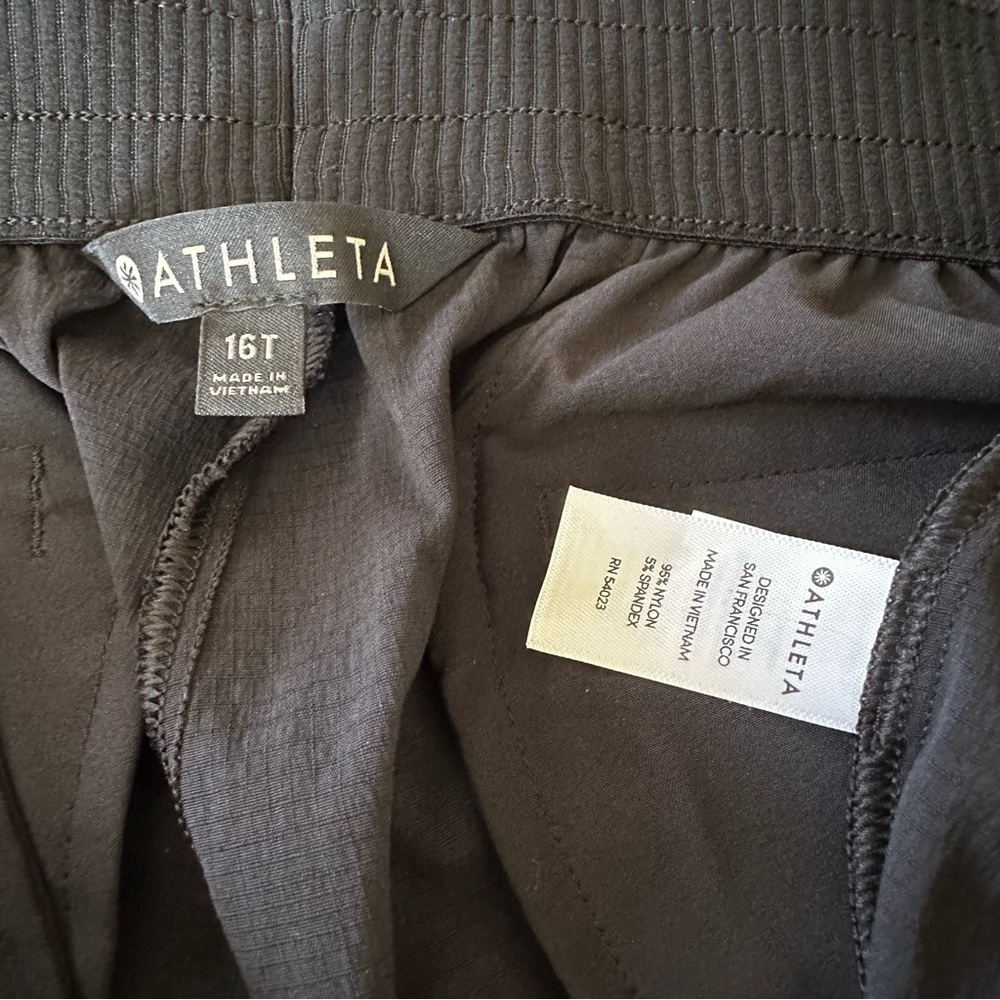 Athleta Mod Trekkie Crop Pants 16T Black - Picture 3 of 9